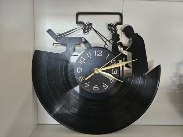 Vinyl sat - Kirurg